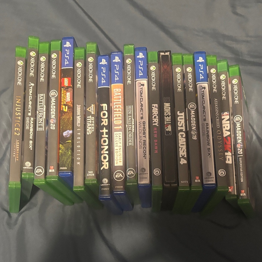 Xbox 1 and PlayStation 4 Video Game Collection